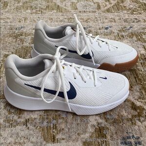Nike Tennis court shoes size 6.5